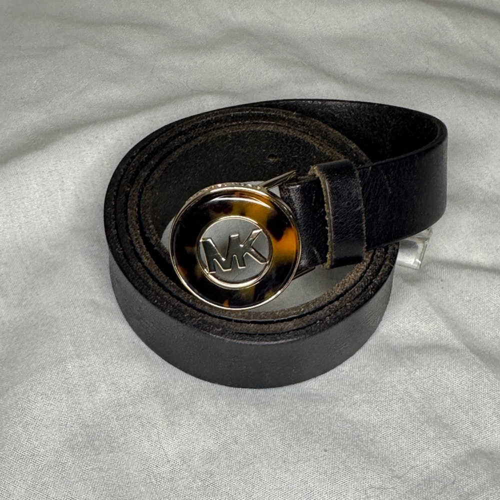 Michael Kors Black Leather Belt with Tortoise MK Logo Buckle - Picture 2 of 6